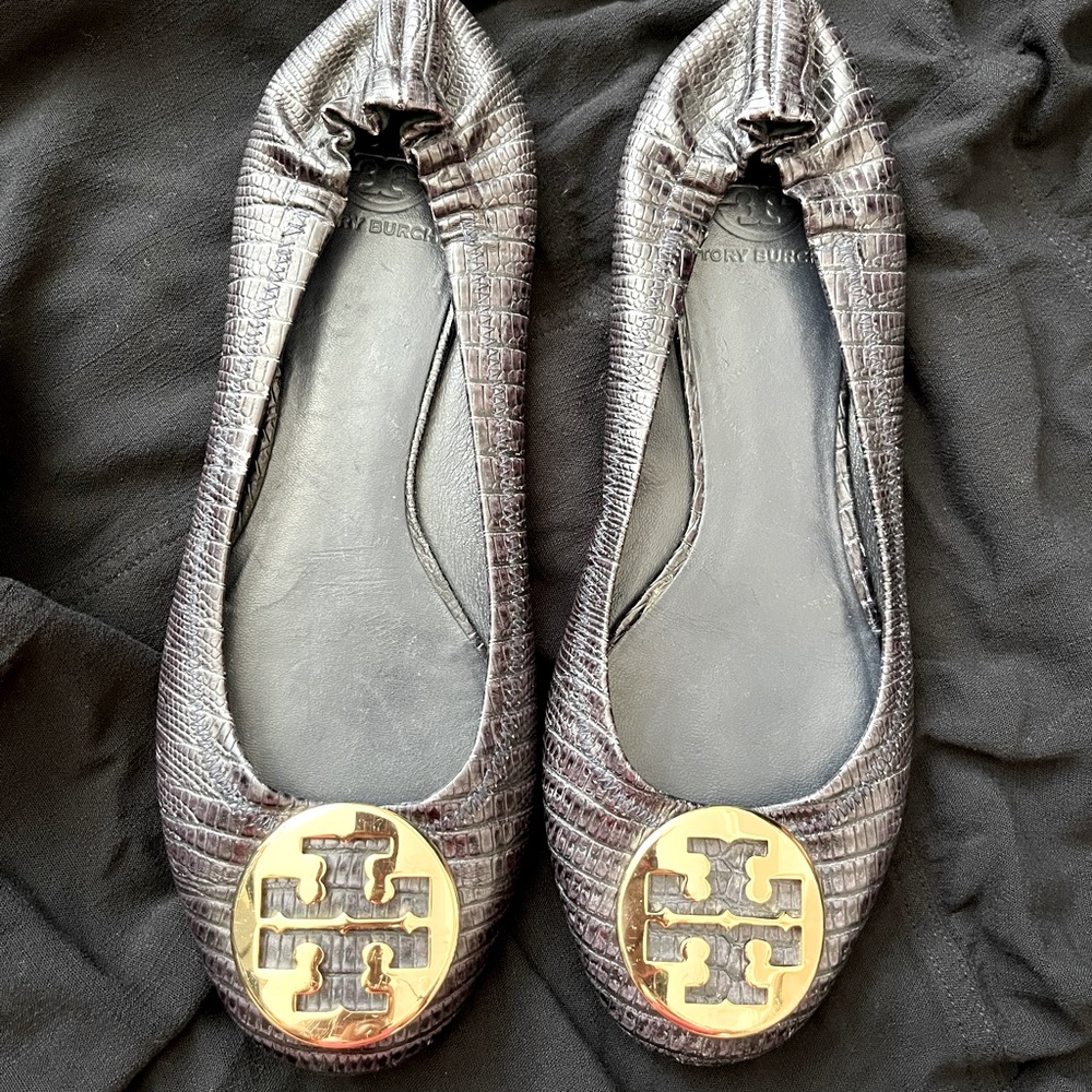 Tory Burch Reva Snake Flats in Navy NWOT